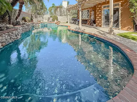Exterior - 215 Southcrest Pl, Simi Valley, CA 93065 photo 8 of 12