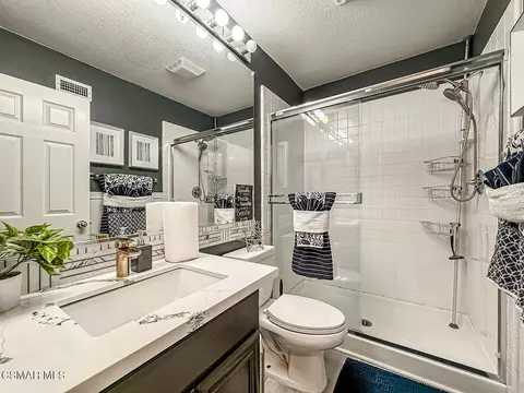 Bath - 215 Southcrest Pl, Simi Valley, CA 93065 photo 1 of 8