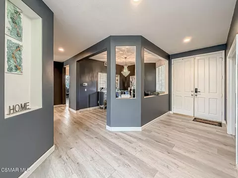 Entry Way - 215 Southcrest Pl, Simi Valley, CA 93065 photo 2 of 7