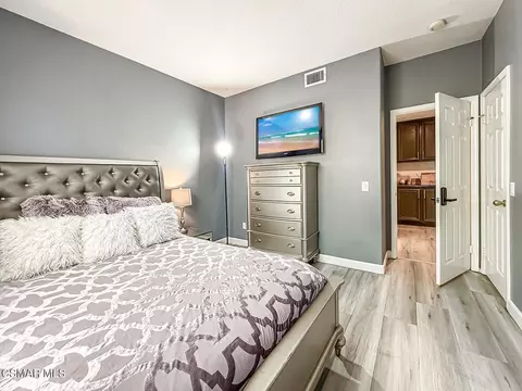 Bedroom - 215 Southcrest Pl, Simi Valley, CA 93065 photo 4 of 17