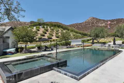 Exterior - 3129 Milestone Ave, Simi Valley, CA 93065 photo 11 of 24