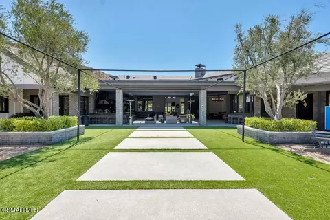Exterior - 3129 Milestone Ave, Simi Valley, CA 93065 photo 7 of 24