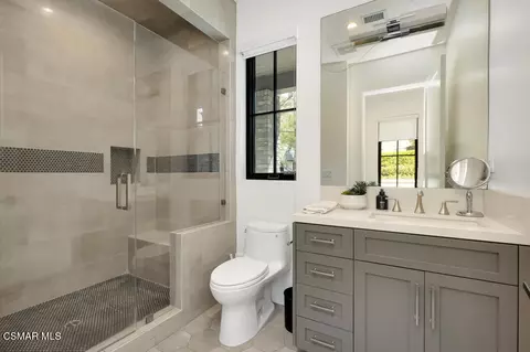 Bath - 3129 Milestone Ave, Simi Valley, CA 93065 photo 5 of 9
