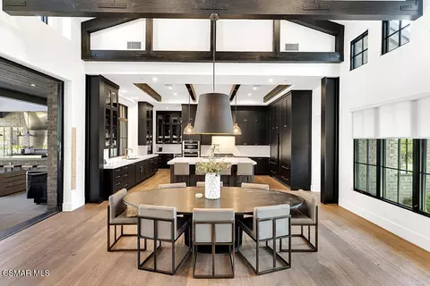 Dining - 3129 Milestone Ave, Simi Valley, CA 93065 photo 4 of 5