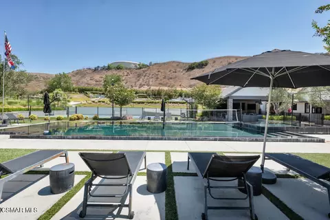 Exterior - 3129 Milestone Ave, Simi Valley, CA 93065 photo 19 of 24