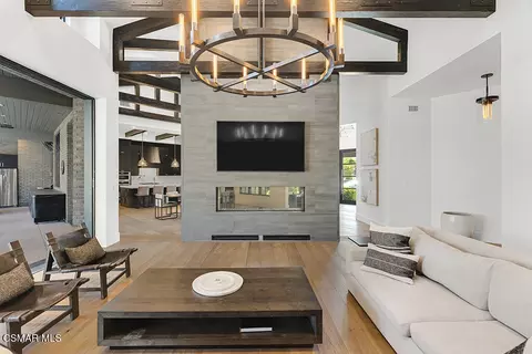 Living - 3129 Milestone Ave, Simi Valley, CA 93065 photo 1 of 3