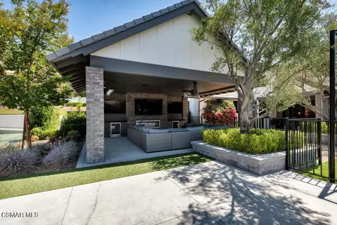 Exterior - 3129 Milestone Ave, Simi Valley, CA 93065 photo 9 of 24