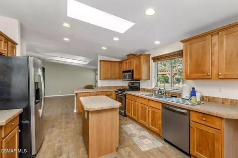 Kitchen - 4860 Tapo Canyon Rd, Simi Valley, CA 93063 photo 2 of 2