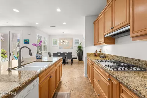 Kitchen - 1346 Estuary Way, Oxnard, CA 93035 photo 4 of 4