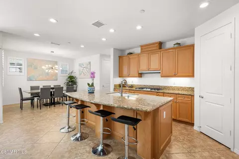 Kitchen - 1346 Estuary Way, Oxnard, CA 93035 photo 3 of 4