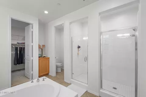 Bath - 1346 Estuary Way, Oxnard, CA 93035 photo 3 of 5