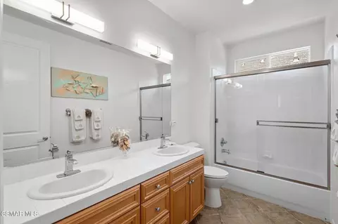 Bath - 1346 Estuary Way, Oxnard, CA 93035 photo 5 of 5