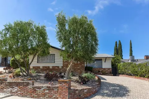 22438 Venido Rd, Woodland Hills, CA 91364