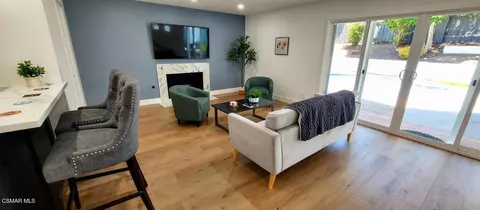 Living - 4071 Peoria Ave, Simi Valley, CA 93063 photo 3 of 3