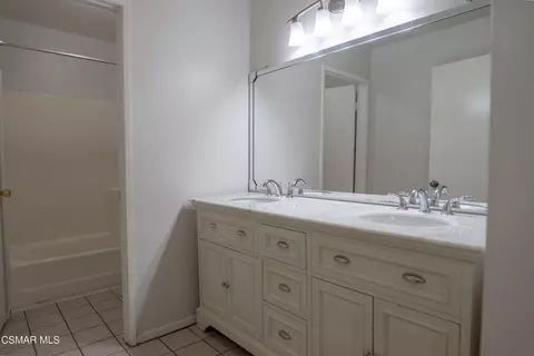 Bath - 3366 Darby St #434, Simi Valley, CA 93063 photo 1 of 2