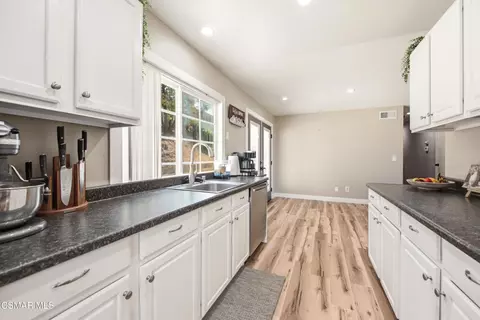 Entry Way - 6395 Keystone St, Simi Valley, CA 93063 photo 1 of 1