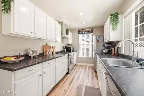 Kitchen - 6395 Keystone St, Simi Valley, CA 93063 photo 2 of 3