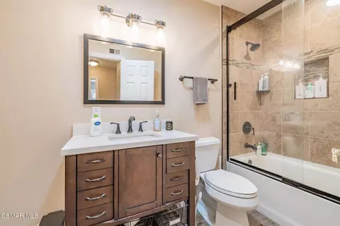 Bath - 3217 Hamlin Ave, Simi Valley, CA 93063 photo 3 of 4