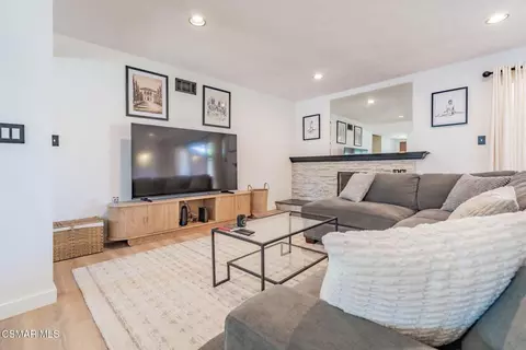 Living - 3217 Hamlin Ave, Simi Valley, CA 93063 photo 1 of 3