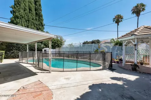 Exterior - 906 Granby St, Simi Valley, CA 93065 photo 6 of 8
