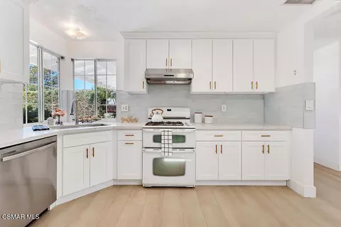 Kitchen - 906 Granby St, Simi Valley, CA 93065 photo 2 of 3