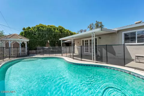 Exterior - 906 Granby St, Simi Valley, CA 93065 photo 2 of 8