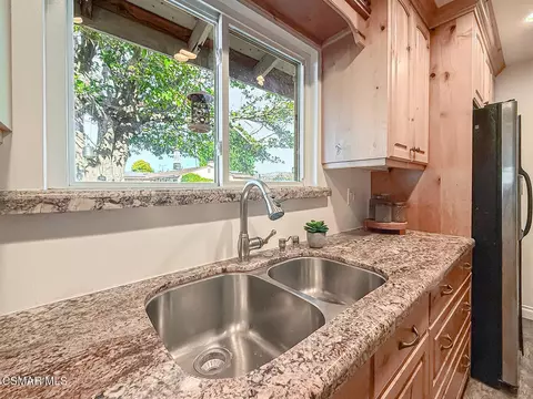 Kitchen - 1249 Gibson Ave, Simi Valley, CA 93065 photo 8 of 8