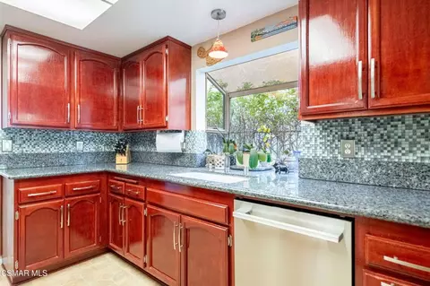 Kitchen - 19602 Eagle Ridge Ln, Porter Ranch, CA 91326 photo 1 of 4