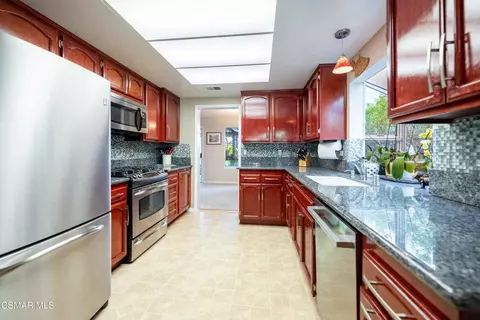 Kitchen - 19602 Eagle Ridge Ln, Porter Ranch, CA 91326 photo 2 of 4