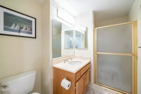Bath - 19602 Eagle Ridge Ln, Porter Ranch, CA 91326 photo 5 of 5