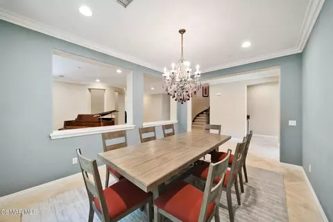 Dining - 3916 Eagle Flight Dr, Simi Valley, CA 93065 photo 2 of 2