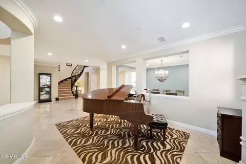 Entry Way - 3916 Eagle Flight Dr, Simi Valley, CA 93065 photo 2 of 5