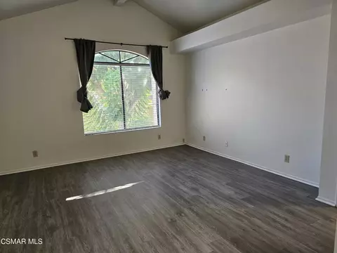 Living - 2752 Annandale Ln, Simi Valley, CA 93063 photo 10 of 11