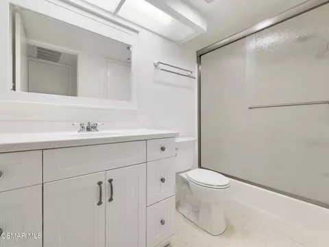 Bath - 185 Mcafee Ct, Thousand Oaks, CA 91360 photo 1 of 2