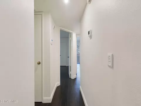 Entry Way - 185 Mcafee Ct, Thousand Oaks, CA 91360 photo 2 of 2