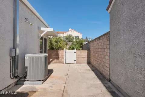 Exterior - 2016 Riverbirch Dr, Simi Valley, CA 93063 photo 7 of 9