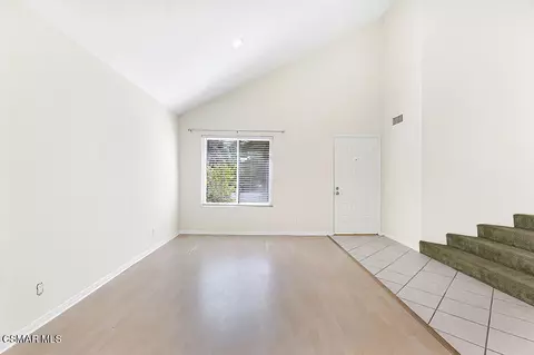 Living - 2016 Riverbirch Dr, Simi Valley, CA 93063 photo 3 of 10