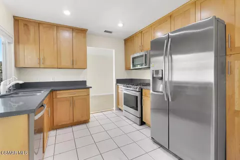 Kitchen - 2016 Riverbirch Dr, Simi Valley, CA 93063 photo 1 of 3