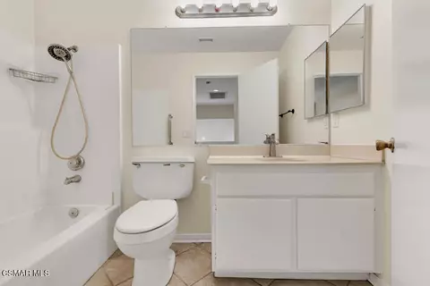 Bath - 2016 Riverbirch Dr, Simi Valley, CA 93063 photo 4 of 4