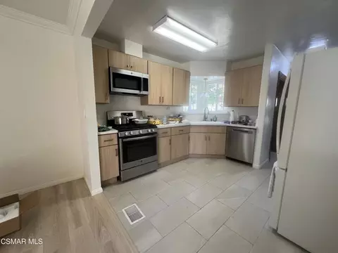 Kitchen - 1130 N Maple St, Burbank, CA 91505 photo 1 of 1