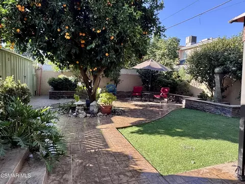Exterior - 1130 N Maple St, Burbank, CA 91505 photo 4 of 13