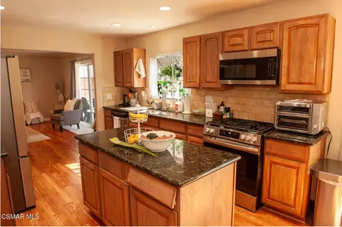Kitchen - 2884 Gardner St, Simi Valley, CA 93065 photo 4 of 4
