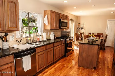Kitchen - 2884 Gardner St, Simi Valley, CA 93065 photo 1 of 4