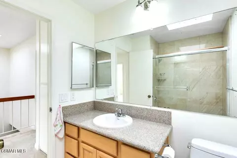 Bath - 2831 Tapo St, Simi Valley, CA 93063 photo 2 of 4