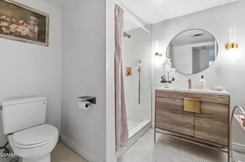 Bath - 255 Sequoia Ct #14, Thousand Oaks, CA 91360 photo 3 of 3