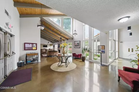 Entry Way - 255 Sequoia Ct #14, Thousand Oaks, CA 91360 photo 5 of 5