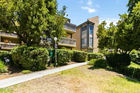 Exterior - 255 Sequoia Ct #14, Thousand Oaks, CA 91360 photo 6 of 12