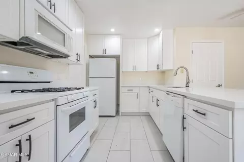 Kitchen - 5213 Huntley St #45, Simi Valley, CA 93063 photo 2 of 3