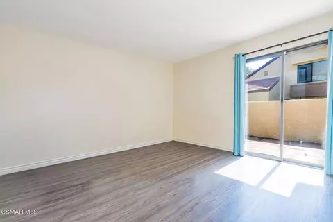 Living - 5213 Huntley St #45, Simi Valley, CA 93063 photo 6 of 6