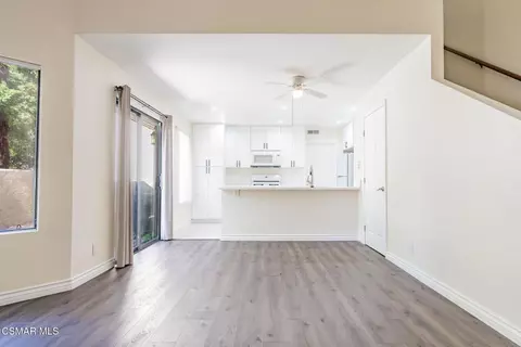 Living - 5213 Huntley St #45, Simi Valley, CA 93063 photo 5 of 6